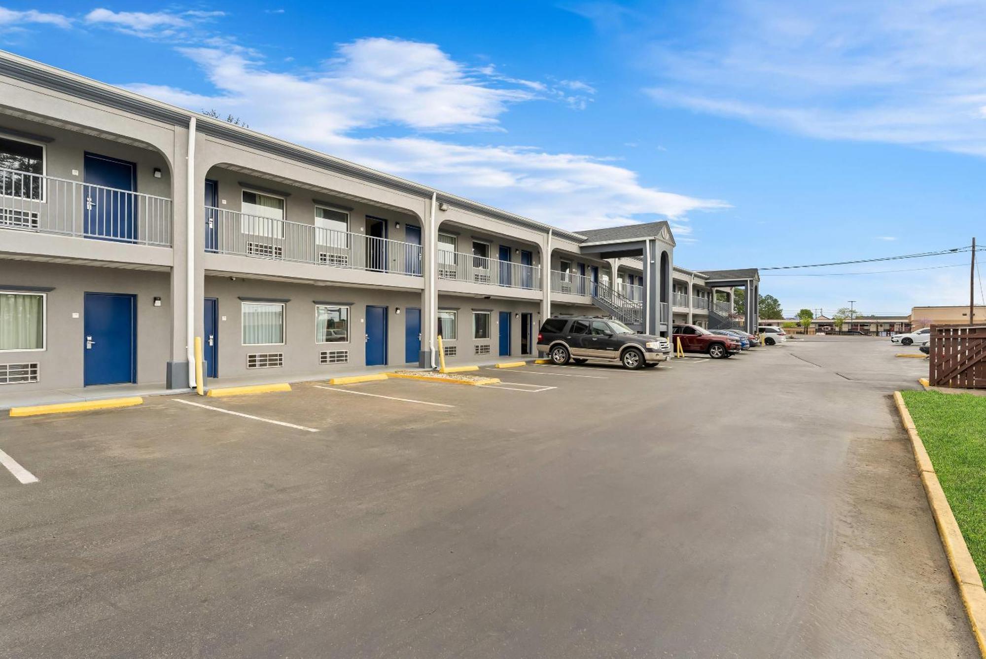 Econo Lodge Fredericksburg Near I-95 Bagian luar foto